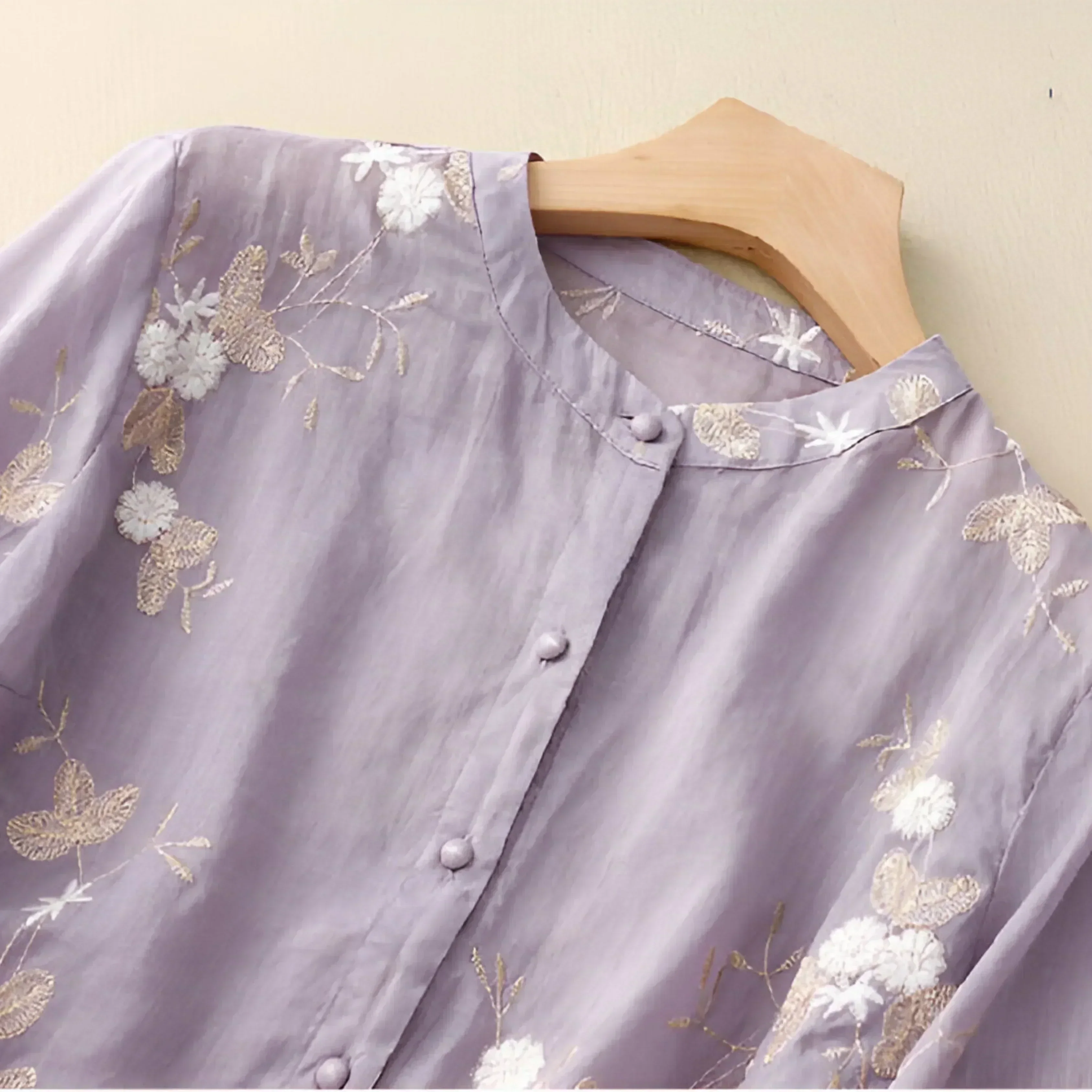 Emily Blouse Femme – Elegant Floral Blouse in Airy Fabric with Classic Cut - Image 9