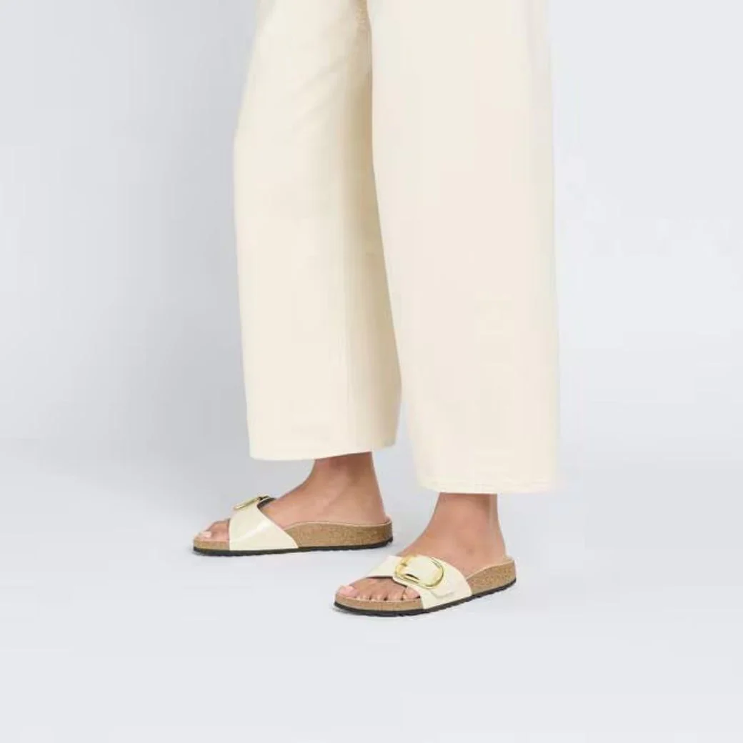 Madrid Big Buckle Damen Sandale aus Lackleder | Edle Designer Pantolette mit Korkfußbett - Image 10