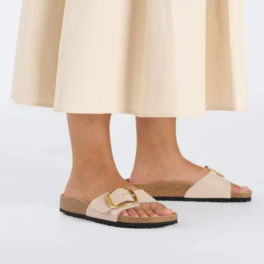 Madrid Big Buckle Damen Sandale aus Lackleder | Edle Designer Pantolette mit Korkfußbett - Image 18